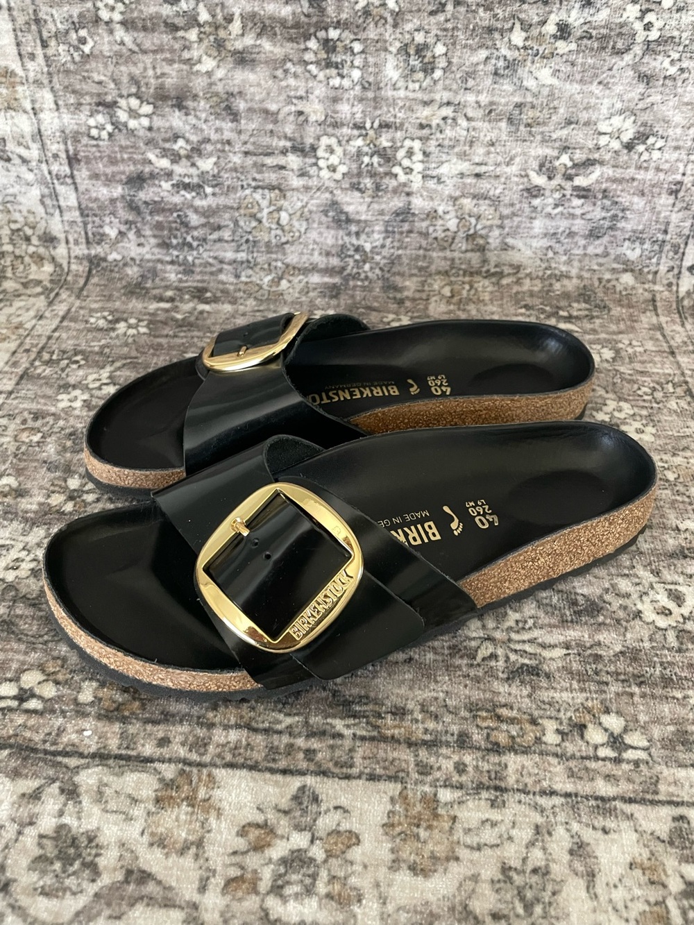 Birkenstock Madrid Big Buckle Sandal High Shine Black Leather Size 40 Gold - Picture 2 of 9